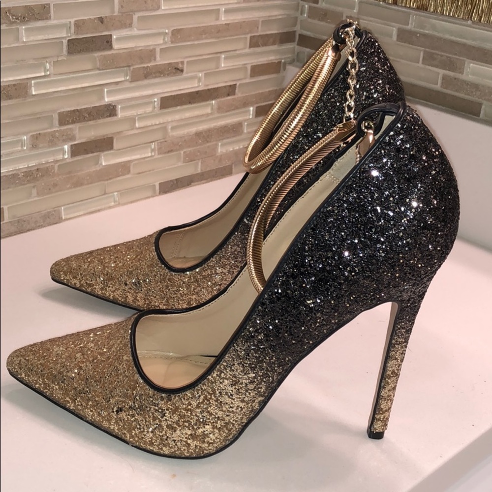 Black and gold glitter pumps size 9.5